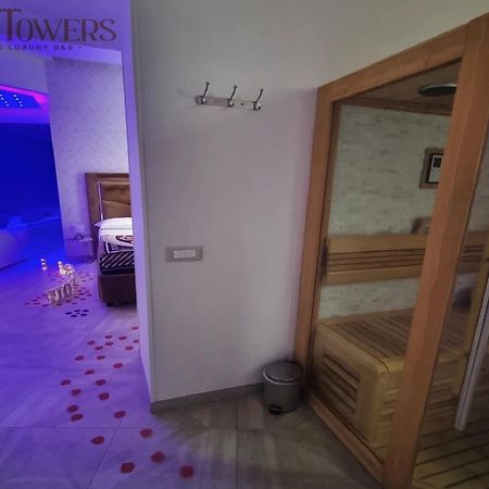 Twin Towers Naples Luxury Panzió Kültér fotó