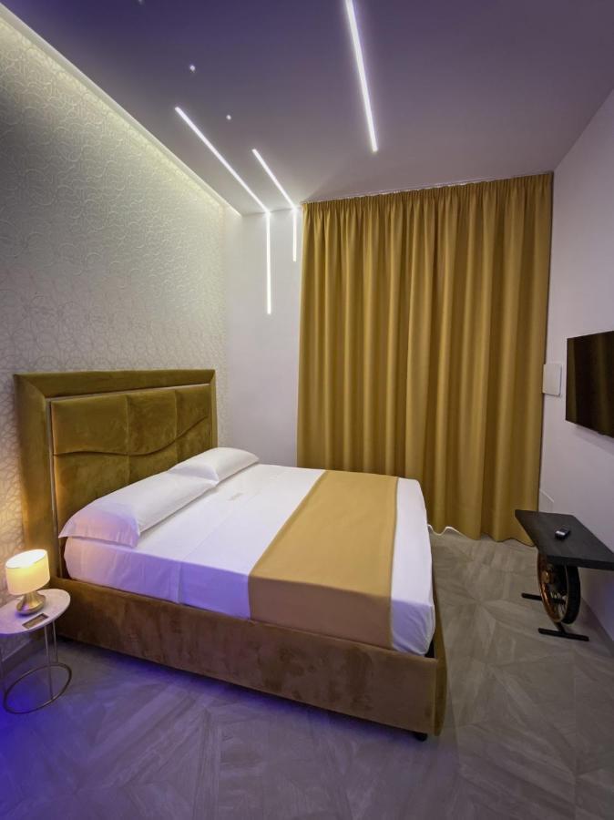 Twin Towers Naples Luxury Panzió Kültér fotó