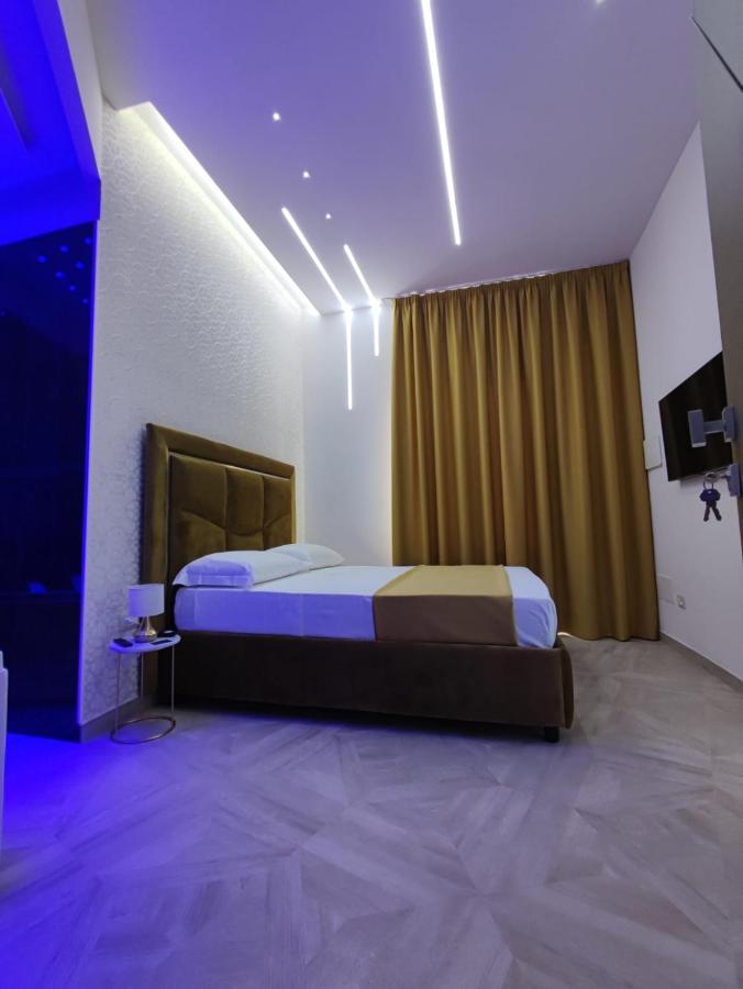 Twin Towers Naples Luxury Panzió Kültér fotó