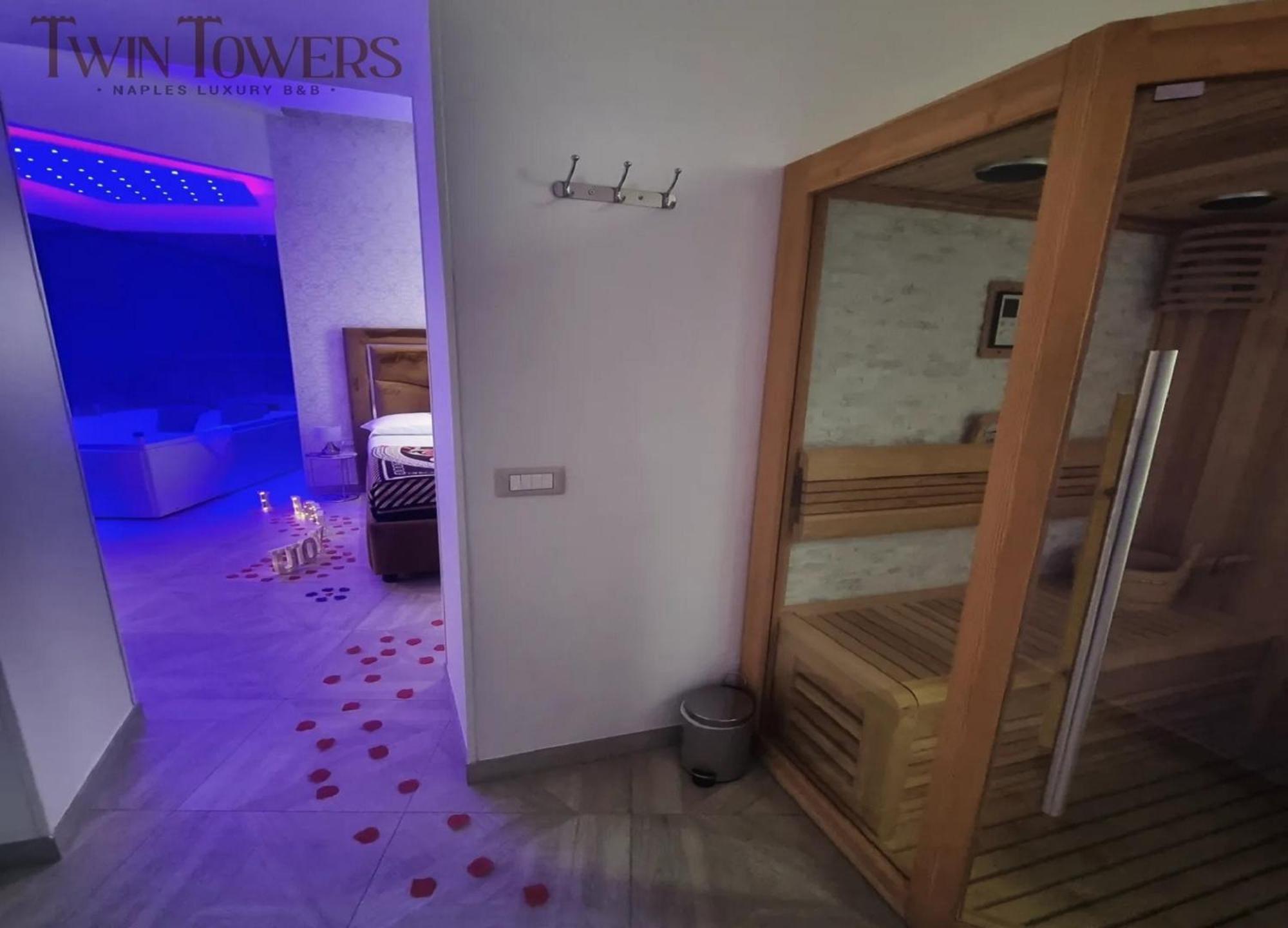 Twin Towers Naples Luxury Panzió Kültér fotó
